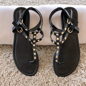 😎Black Studded Sandals😎
